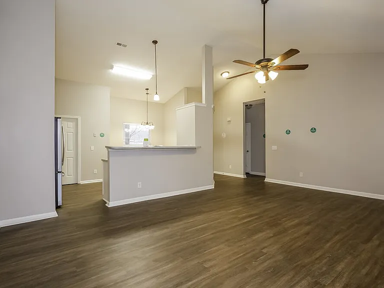 13201 Peacock Ln — Photo 5