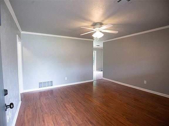 5th image of 1602 Sheffield Dr