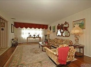 352 June Pl, West Hempstead, NY 11552