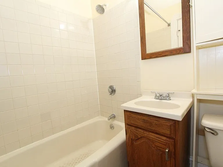 4 Phillips St #2 — Photo 15