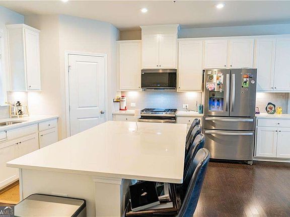 5th image of 1452 Ridgebend Way SE