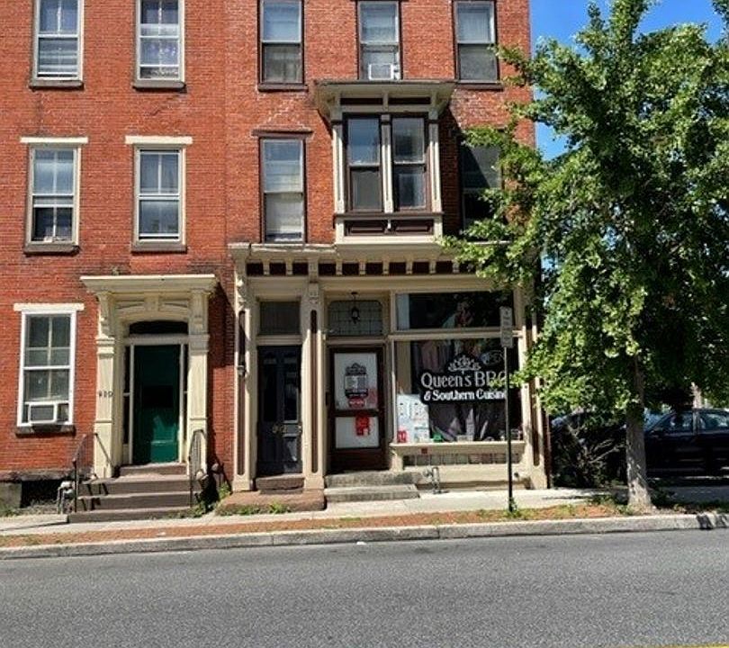 1st image of 912 N 3rd St #9457604