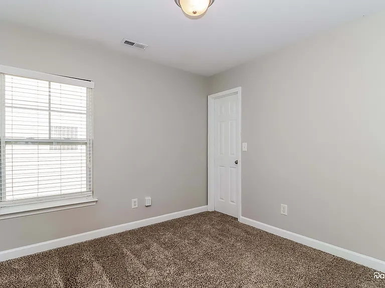 5125 Stone Park Dr — Photo 10