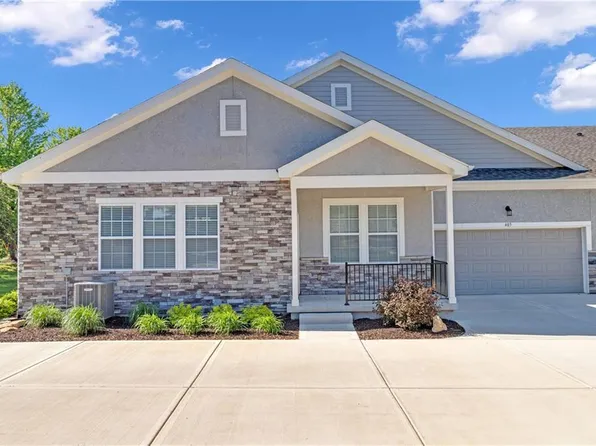 11961 S Tallgrass Dr Unit 403, Olathe, KS 66061