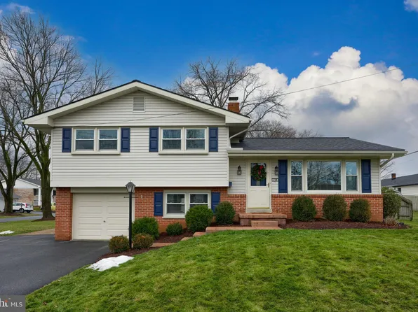158 Farm Ln, Landisville, PA 17538