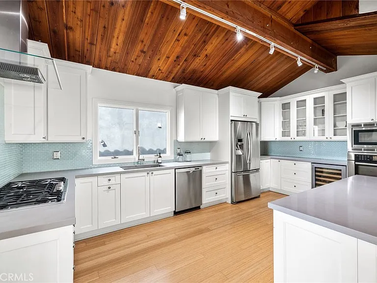4104 Highland Ave — Photo 12