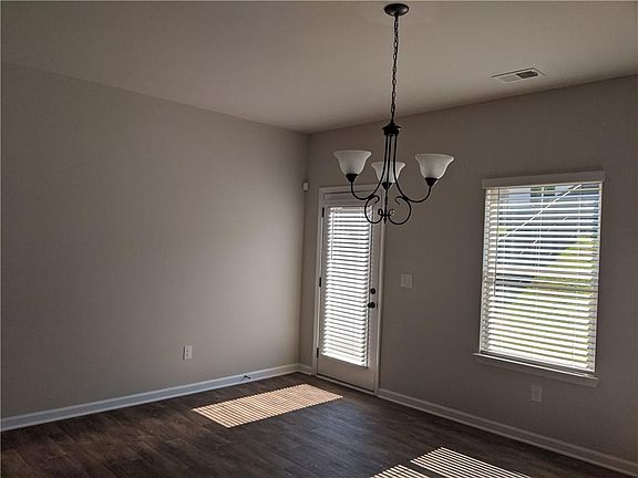5th image of 128 Magnaview Dr
