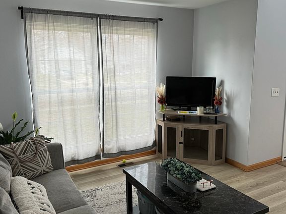3rd image of 2614 Discovery Dr