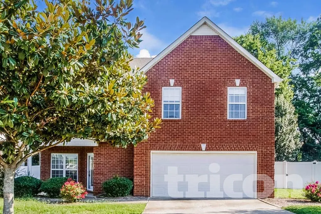 221 Titans Circle Murfreesboro TN — Photo 1