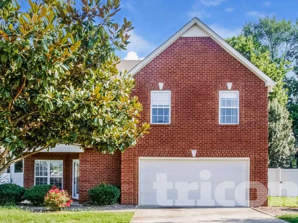 221 Titans Cir, Murfreesboro, TN 37127