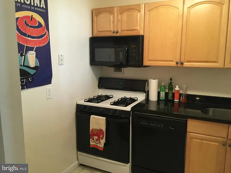 1301 20th St NW #207 — Photo 12