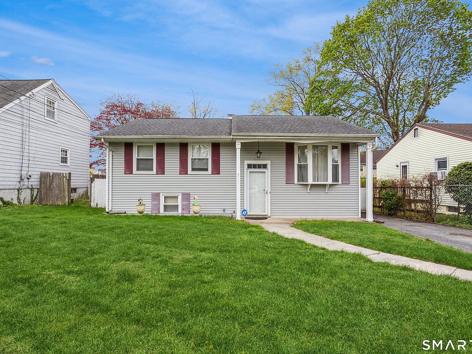 1st image of 10 Freedman Drive