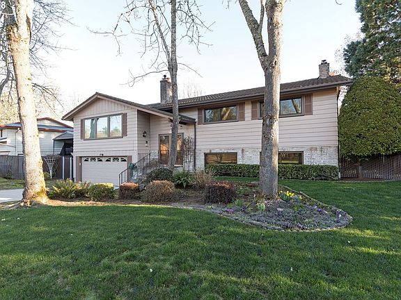 2nd image of 5715 SE Byron Dr