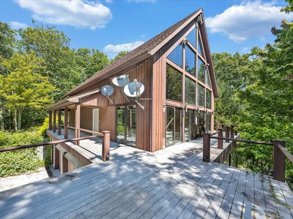 1500 One Pass Dr, White Sulphur Springs, WV 24986