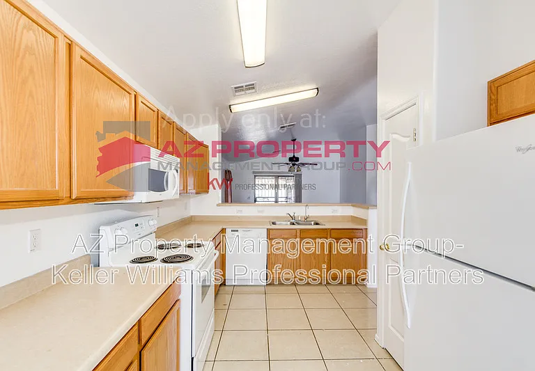 18140 W Mission Ln — Photo 8