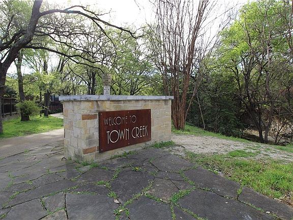 5th image of 9224 Coral Cove Dr