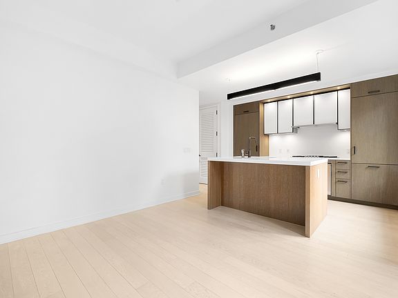 4th image of 959 1st Ave APT 6X