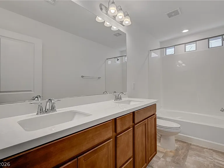 630 Great River Ave — Photo 52