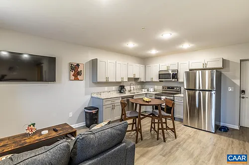 1329 Riverdale Dr #4 Photo 1
