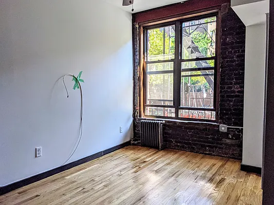 Rented by PocketBroker Inc | media 23