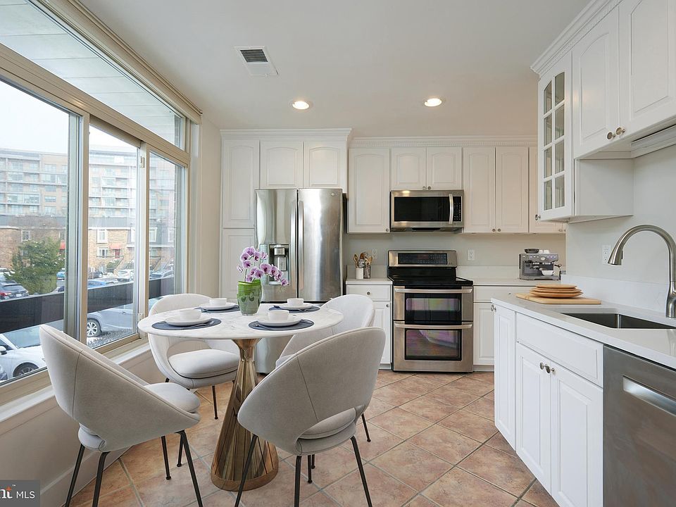 1st image of 1615 S Hayes St #2