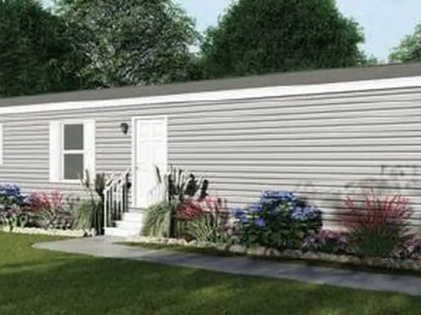 1702 Commonwealth Dr, Mishawaka, IN 46544