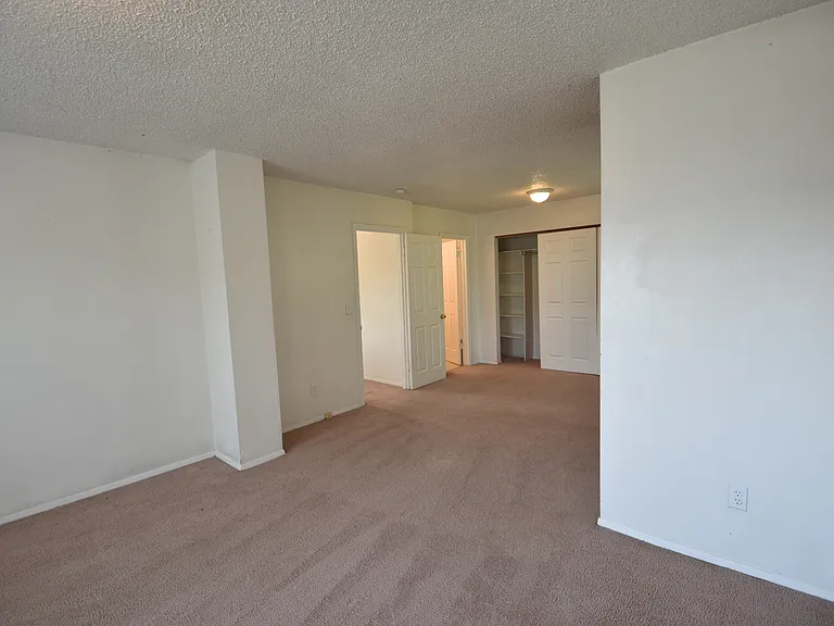 2927 Broadway St #2 — Photo 39