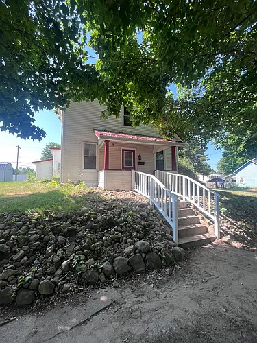 1002 Washington St Photo 1