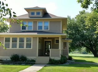 706 N Frost Ave, Avoca, IA 51521