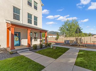 629 N Autumn Ash Cir, Kaysville, UT 84037