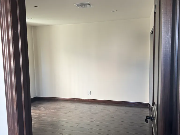 14947 W Magnolia Blvd — Photo 12
