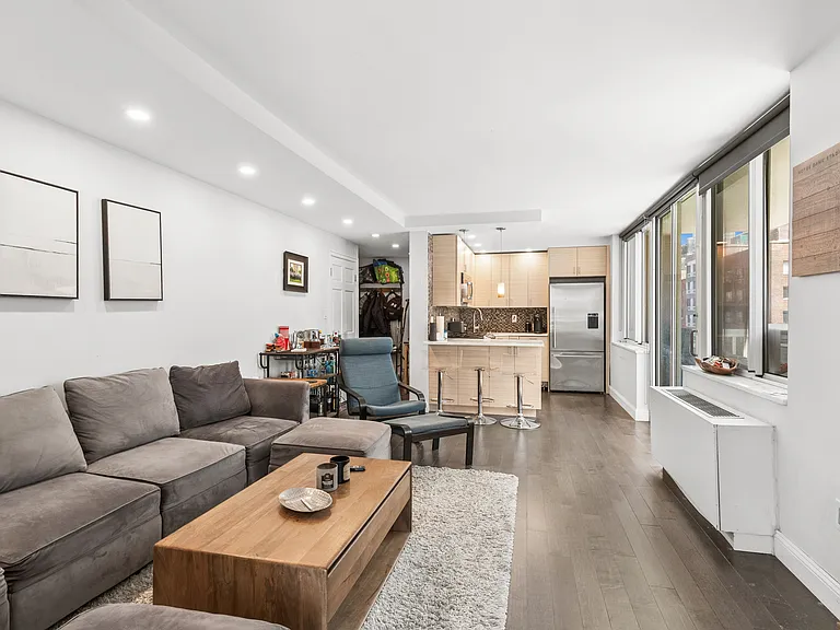 50 Lexington Ave #5-E — Photo 2