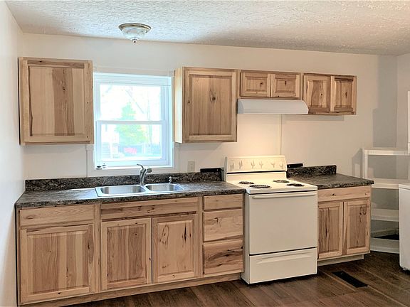 2nd image of 616 Warren St #1