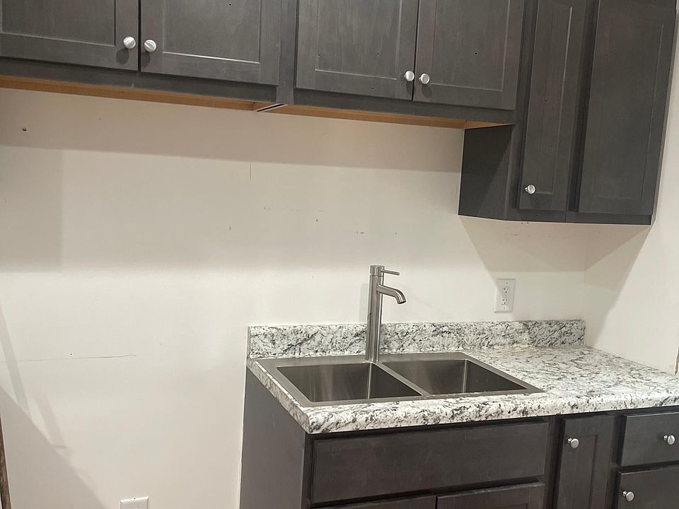 1st image of 3618 Hemlock St #1R