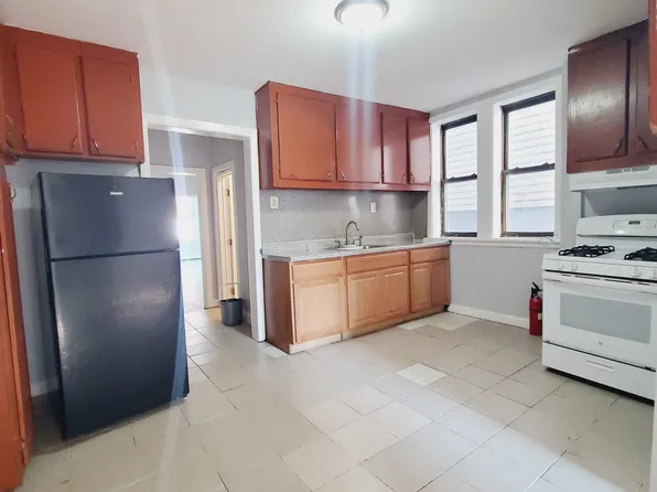 9 Grant Avenue image 1 of 6