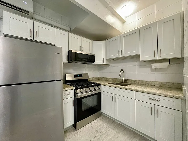 815 Washington St — Photo 29