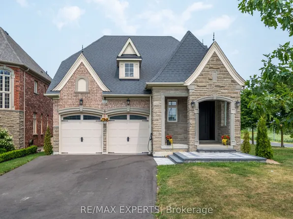 12 Valley Point Cres, King, ON L7B 0B7
