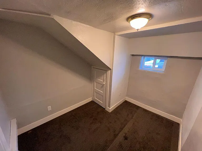 Unit Photo