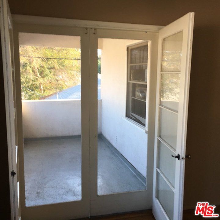 1st image of 3066 Delevan Dr