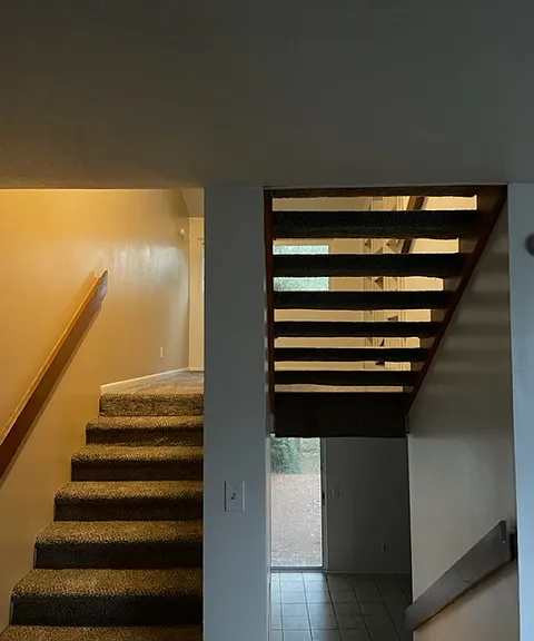 210 Charleston Ave — Photo 5