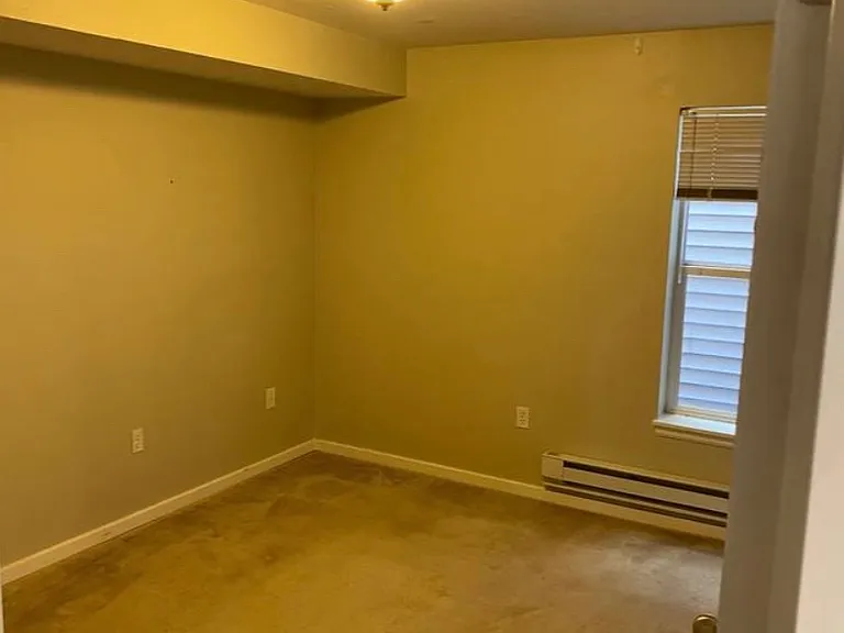 205-12000 15th Ave NE #205 — Photo 3