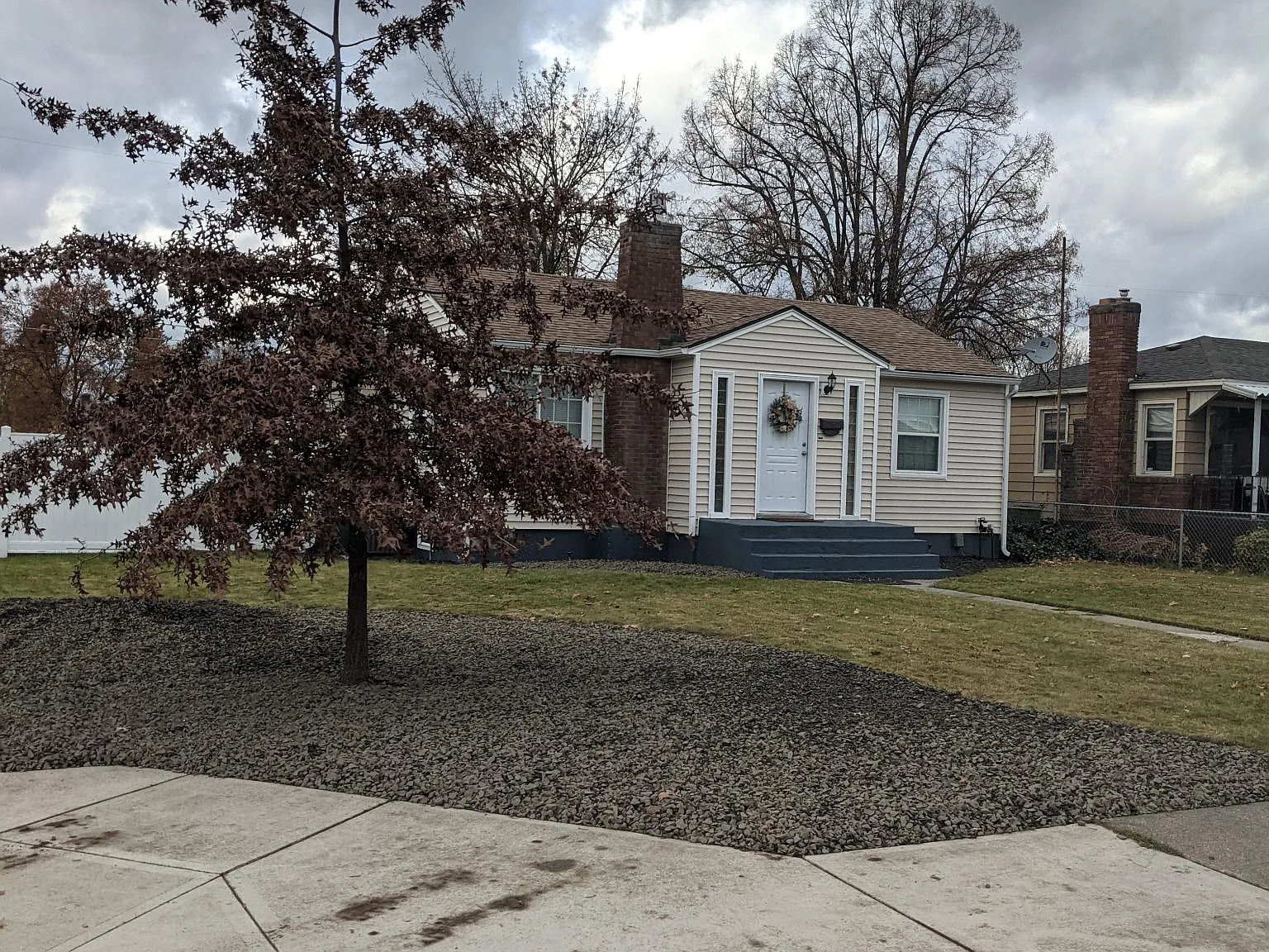 4203 N Normandie St — Photo 2
