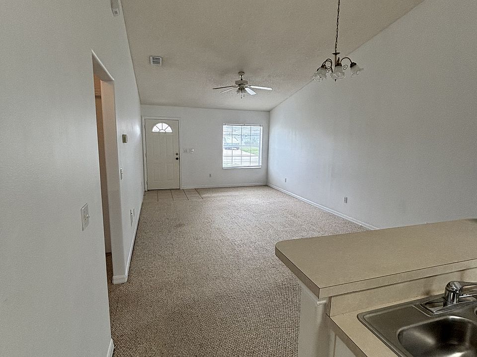 1st image of 5 Wood Arbor Ln Unit B
