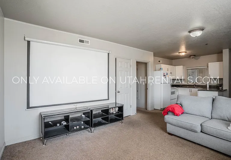 862 E 700 N #B1-2 — Photo 22