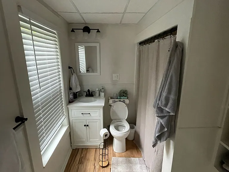 19 Circuit Ave E #2 — Photo 8