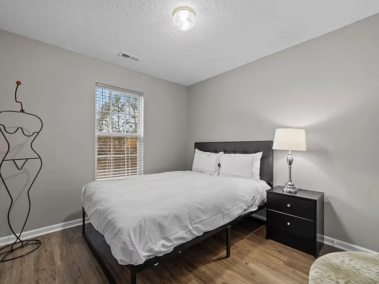 2409 Smugglers Ct — Photo 9
