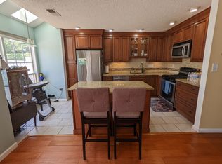 20 Balboa Ln, Franklin Park, NJ 08823