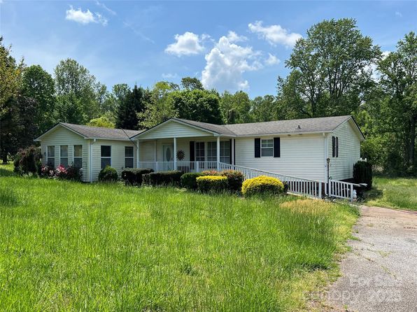 169 Meadow Creek Dr, Forest City, NC 28043