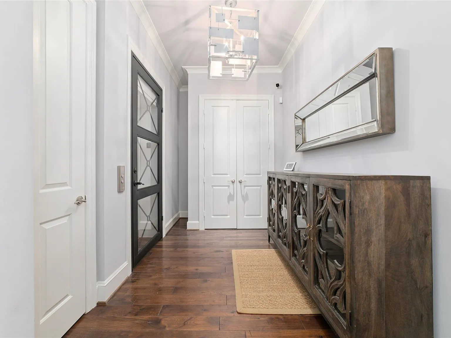 2 bed, 2.5 bath, 2834 sqft, $6,000 — Photo 4