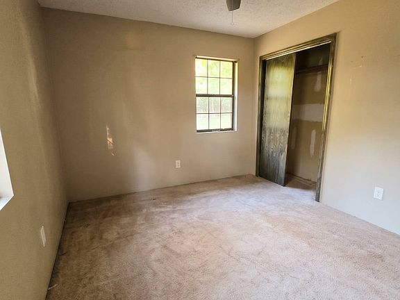 11th image of 217 Mini Rd SE